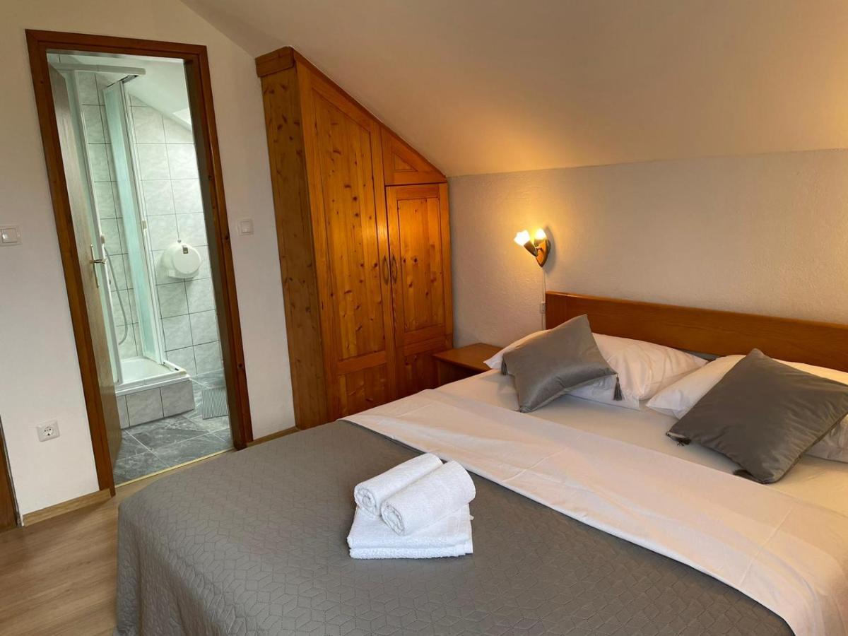 Guest House Family Dukic Rakovica Ngoại thất bức ảnh