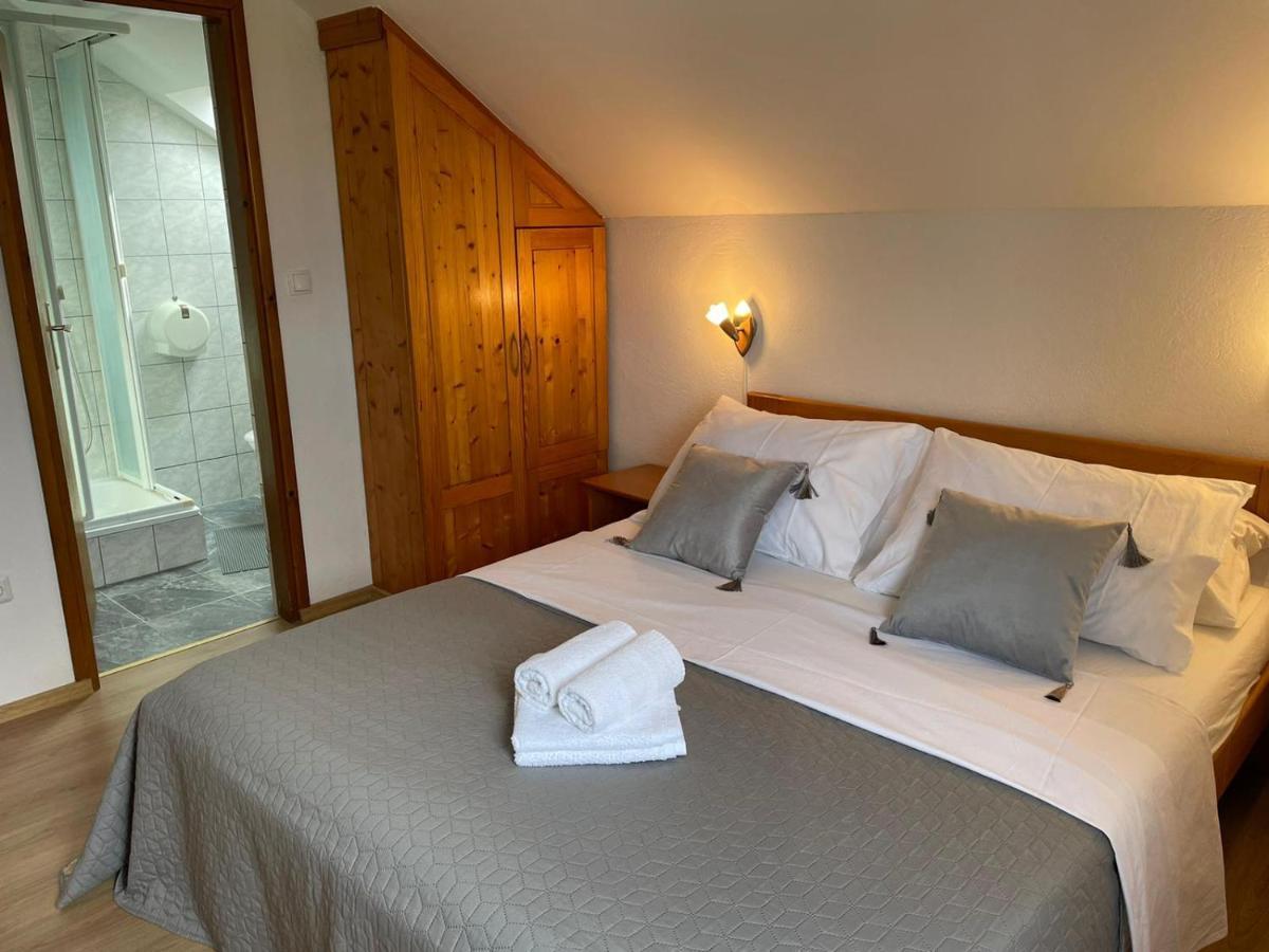 Guest House Family Dukic Rakovica Ngoại thất bức ảnh