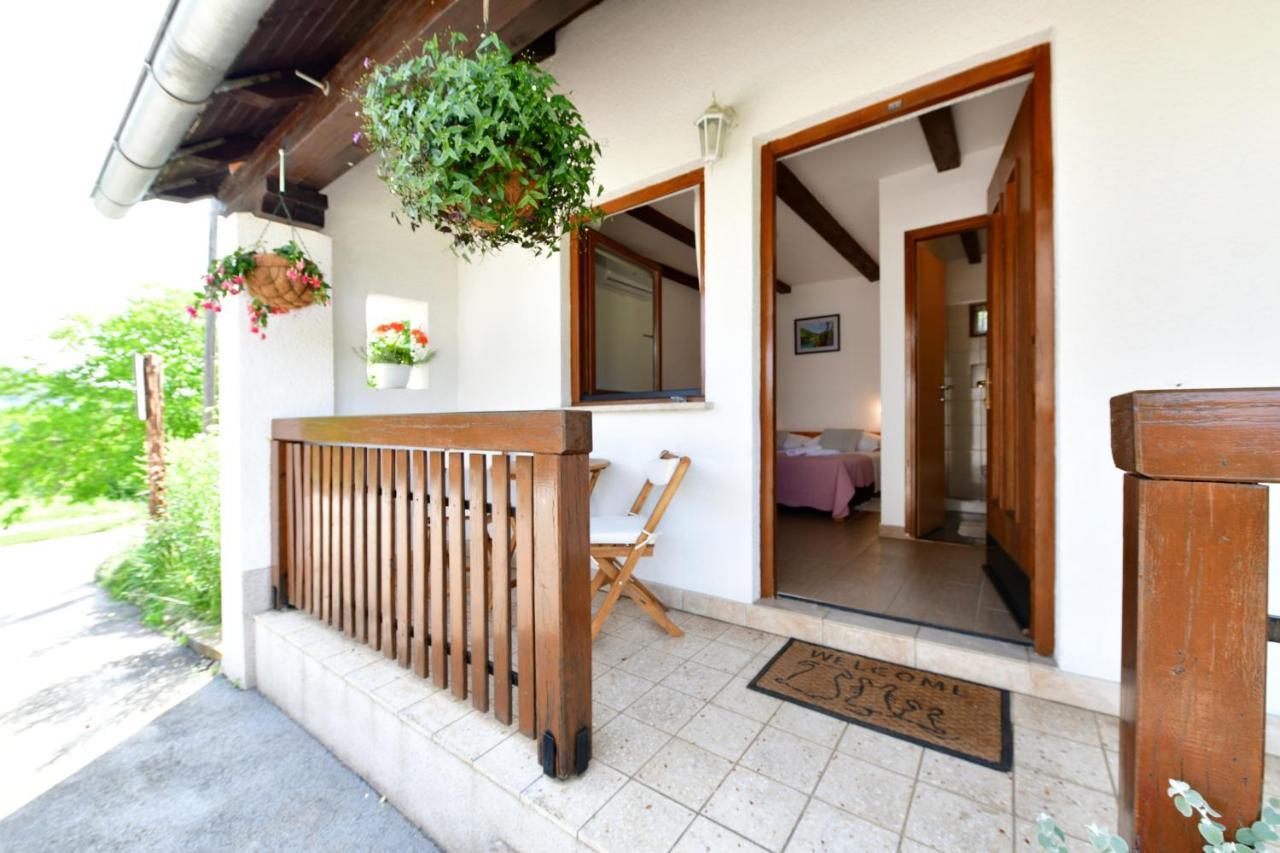 Guest House Family Dukic Rakovica Ngoại thất bức ảnh